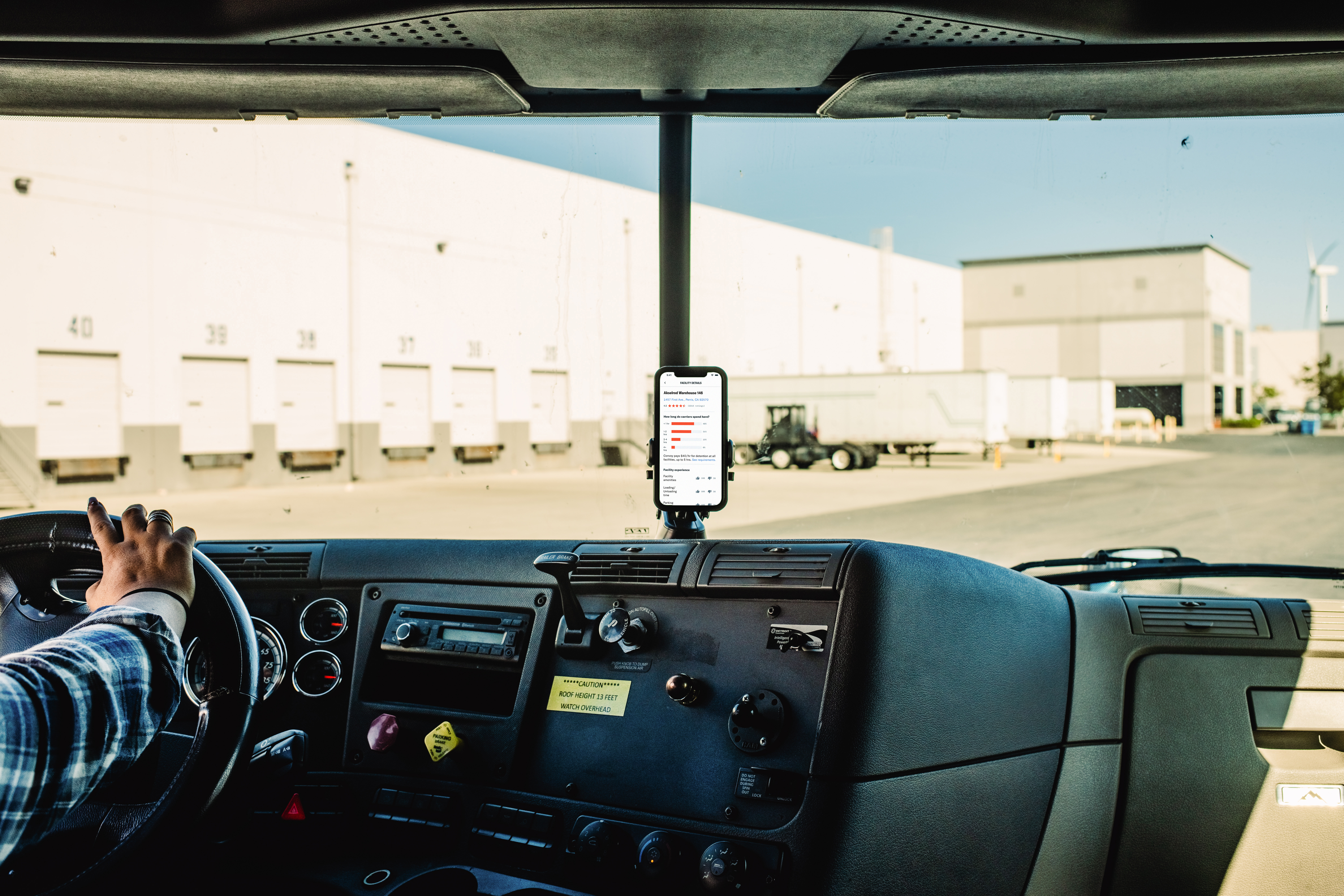 Carrier-Smartphone-UI-09